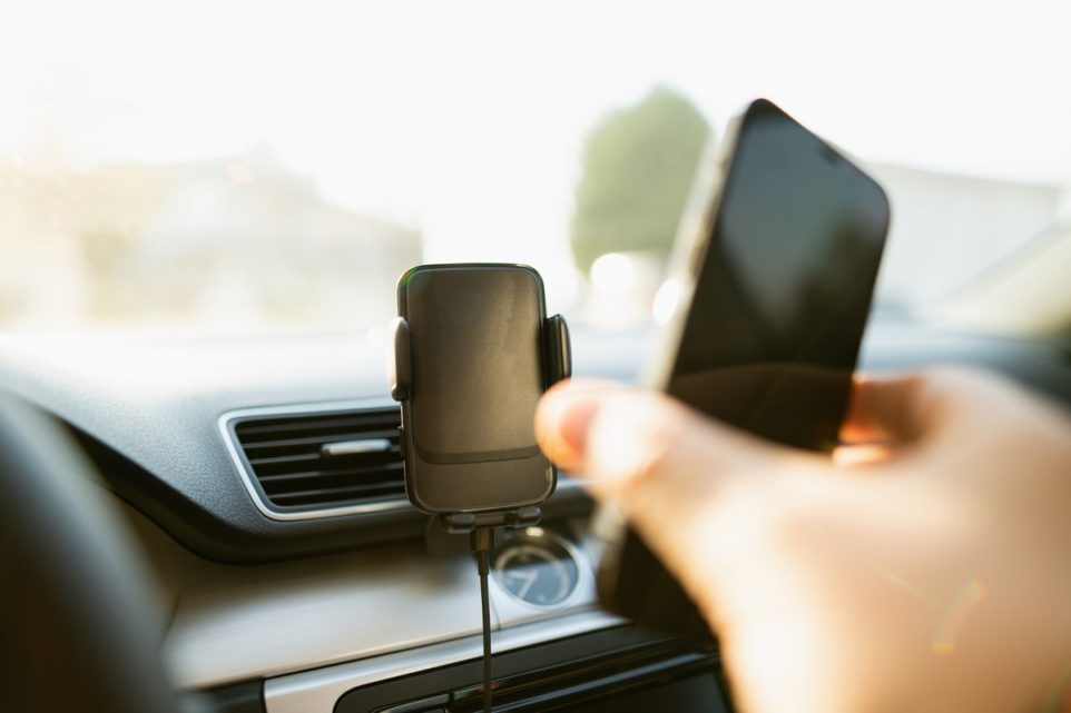 best wireless car charger