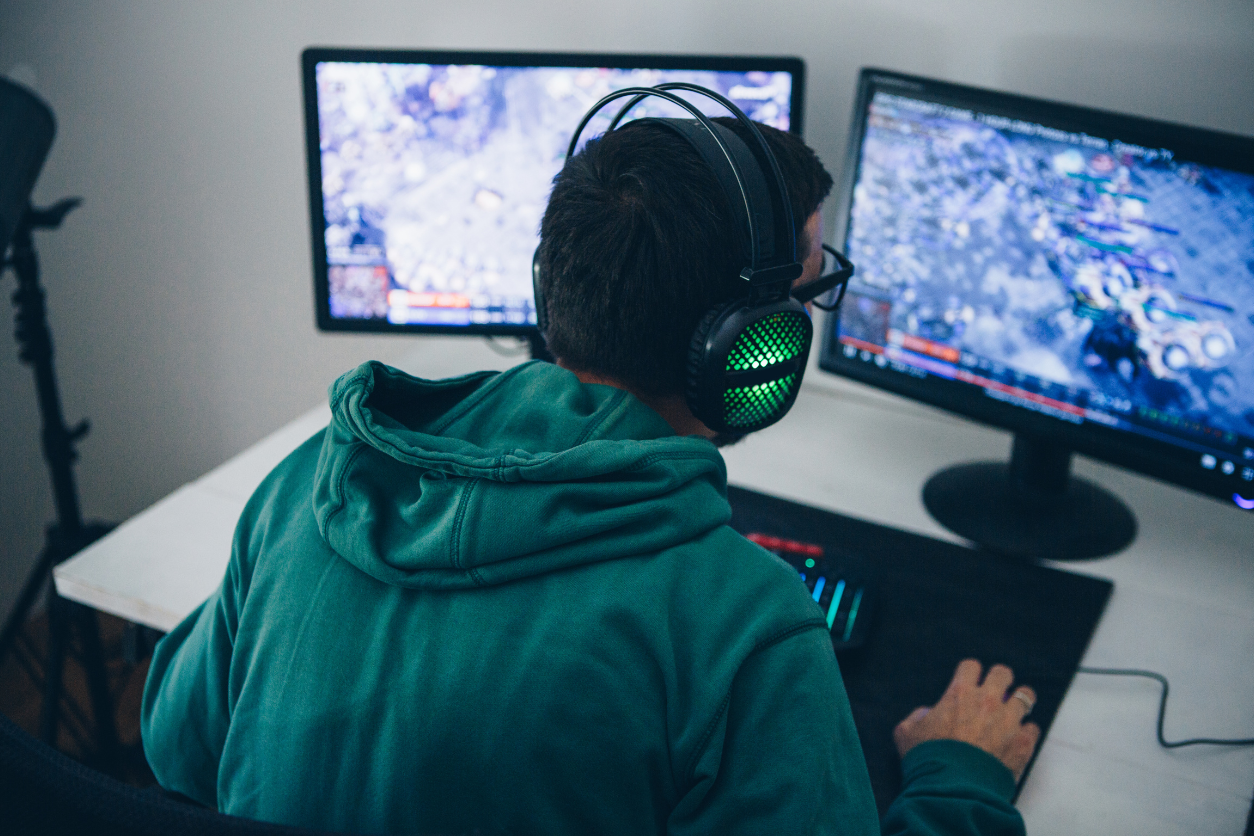 Gaming on a standing desk